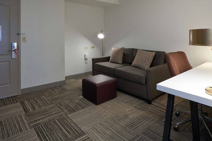 Room 25 of 69