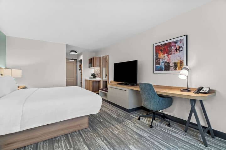 Room 15 of 46