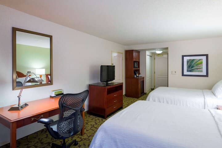 Room 17 of 38