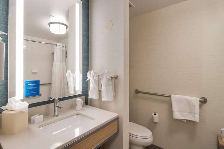 Room 33 of 55