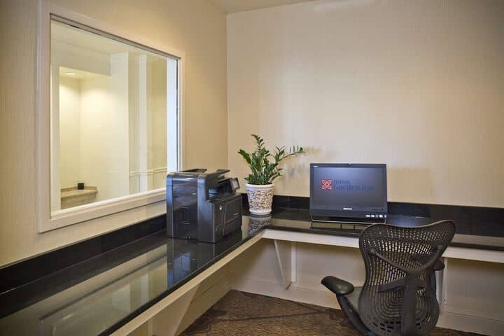 Business Center 51 of 58