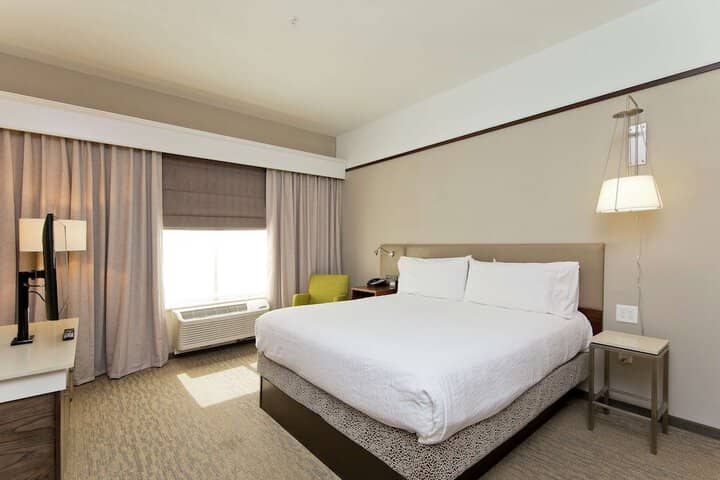 Room 22 of 68