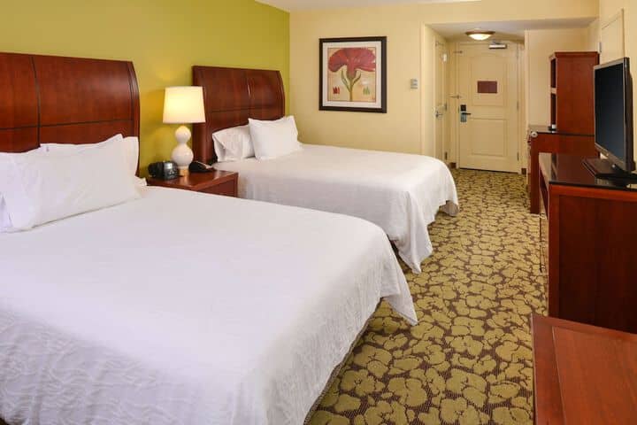 Room 35 of 104