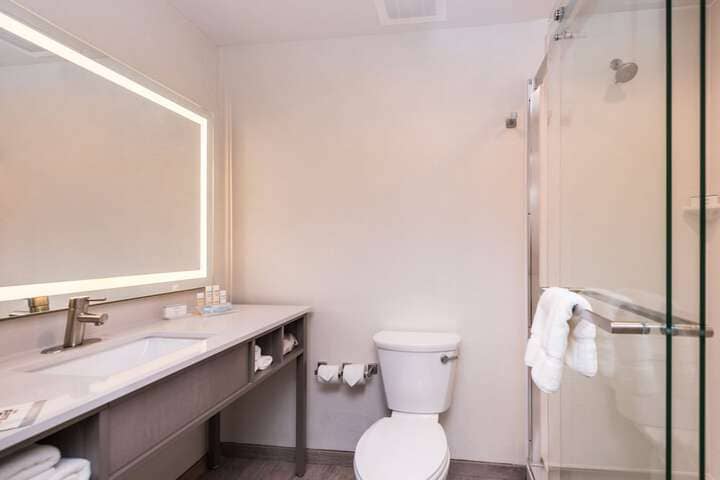 Room 17 of 41